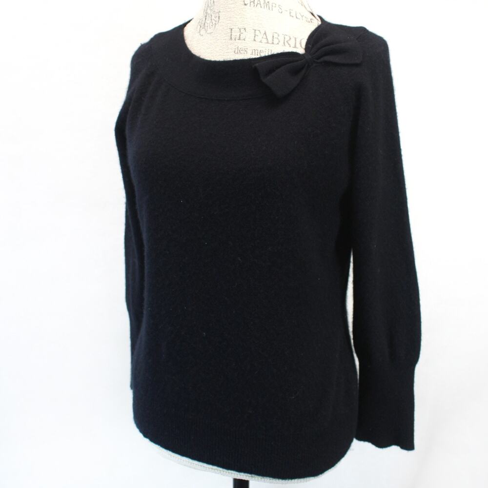 Valerie Stevens 2-ply 100% cashmere quiet luxury black sweater with bow Large